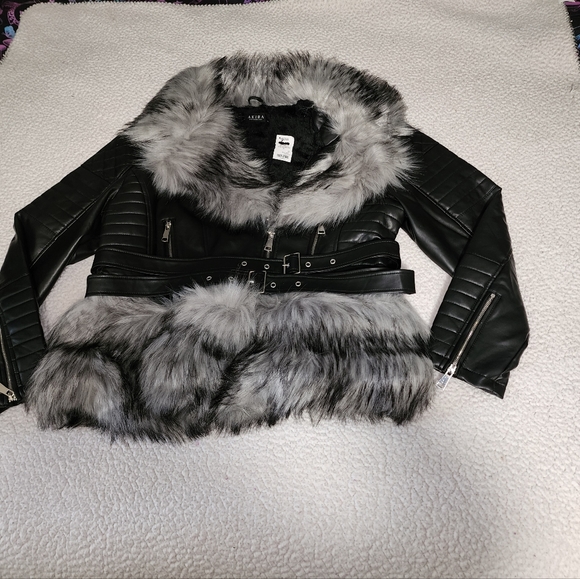 NWT Akira Gorgeous Black Pleather Faux Fur Jacket - Picture 6 of 11